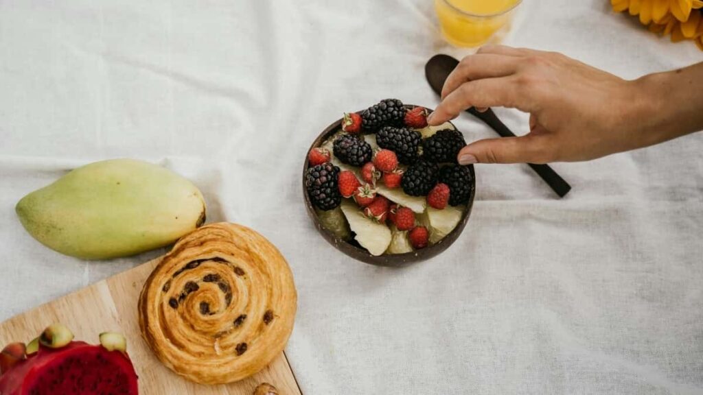 How Nigeria Snapchat bloggers can collaborate with Singapore advertisers in 2025