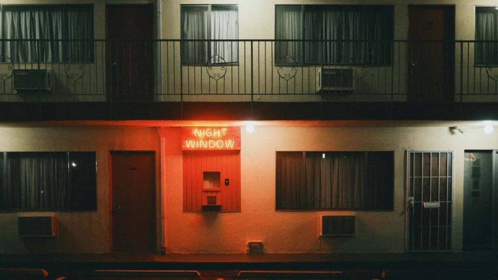 Fahimtar yadda masu kirkira a Chile ke amfani da Etsy don wallafa unboxing content cikin nasara.