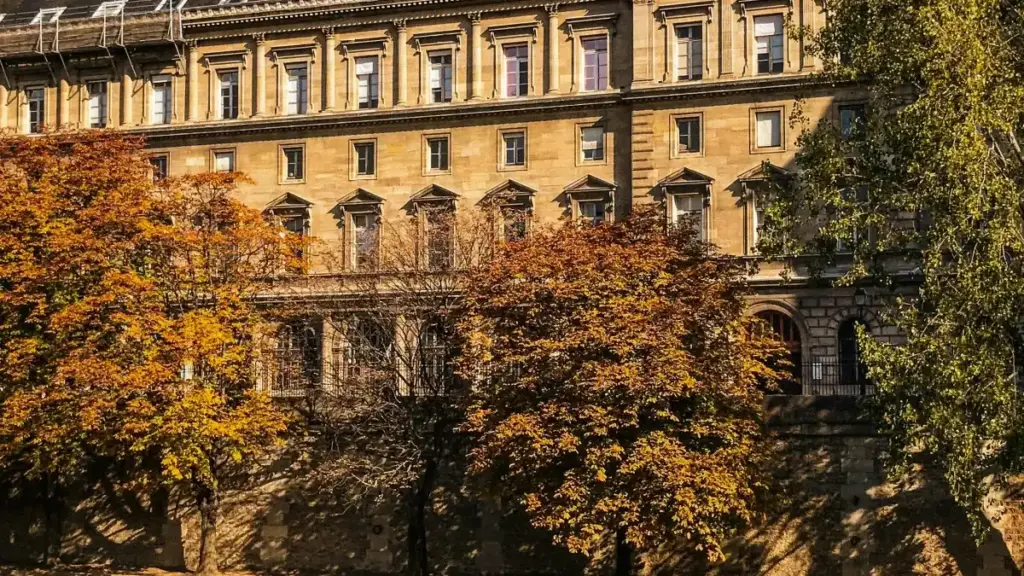 Yadda 'yan ƙirƙira daga Najeriya za su samu haɗin gwiwa da brand na Brazil ta SoundCloud — matakai, misalai, da kayan aiki don kirkirar fashion lookbooks masu tasiri.