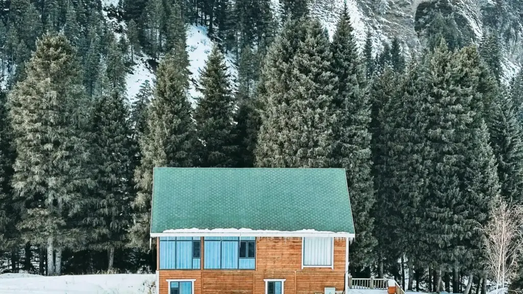 "Jagora mai sauƙi da aiki don 'yan kasuwa a Najeriya: yadda za a gano masu ƙirƙira daga Kenya a Discord, tare da misalai, kayan aiki, da dabarun haɗin kai."