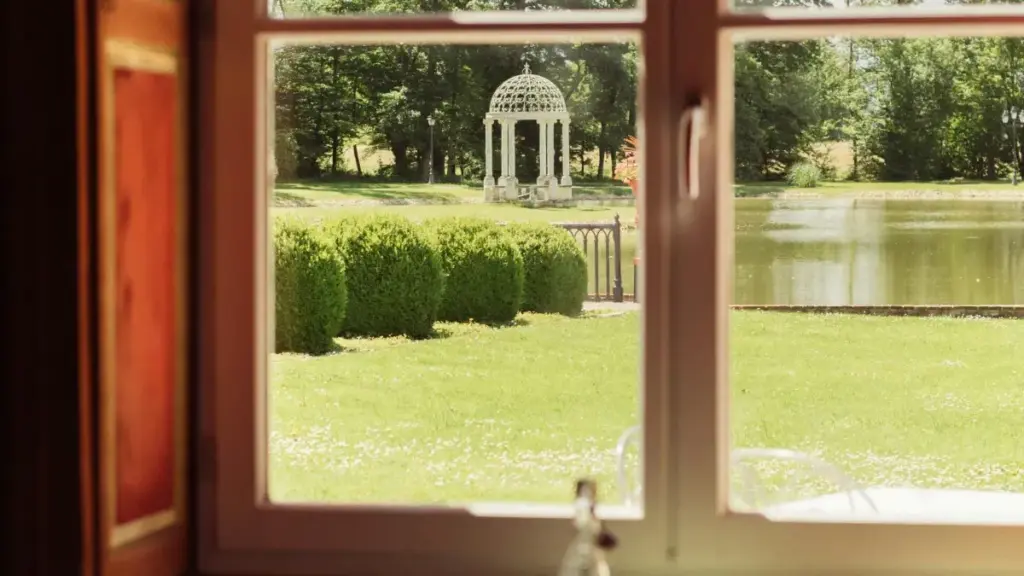 Jagora na matakai masu amfani don 'yan ƙirƙira na Najeriya: yadda ake isa wurin brand ɗin Indonesia a Snapchat don samun samfurori kyauta.