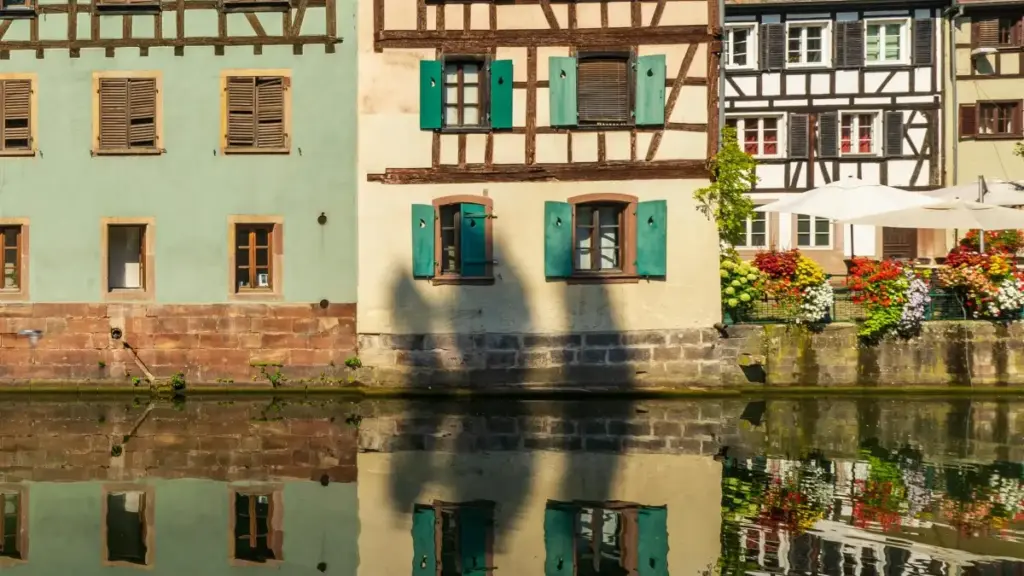 Jagora na mataki-mataki don 'creators' daga Najeriya: yadda zaka gano, tuntuba da yin collab da kamfanonin Japan a Xiaohongshu don productivity guides.