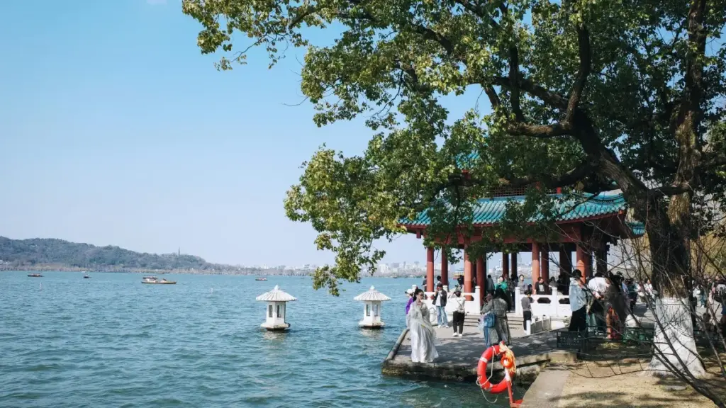 Jagora ga advertisers Naija akan yadda za su nemo creators daga Dominican Republic a Reddit/alternatives don dance challenges, tafi-da-gidanka, da real collab tips.