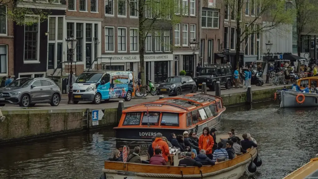 Jagora na haƙiƙa ga 'yan talla a Najeriya: yadda za a gano masu OnlyFans daga Amurka don gwada sabon samfur — matakai, haɗari, da kuma yadda ake haɗa hulɗa cikin aminci.