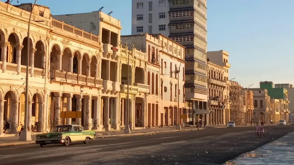 Jagora mai sauki ga creators na Najeriya kan yadda zasu tuntubi brands na UAE da suke kan HBO Max don samun damar yin long-form product reviews.