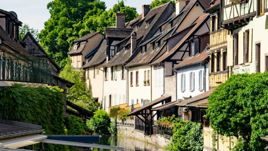 Jagora mai sauri da matakai na gaske don creators daga Najeriya da ke son wakiltar brands na fitness a Venezuela ta Facebook.