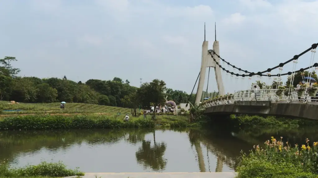 Jagora mai aiki da hanya ga masu ƙirƙira daga Nigeria: yadda zaka tura kira, gina pitch, da yi branded fitness content tare da kamfanonin Portugal a Snapchat.