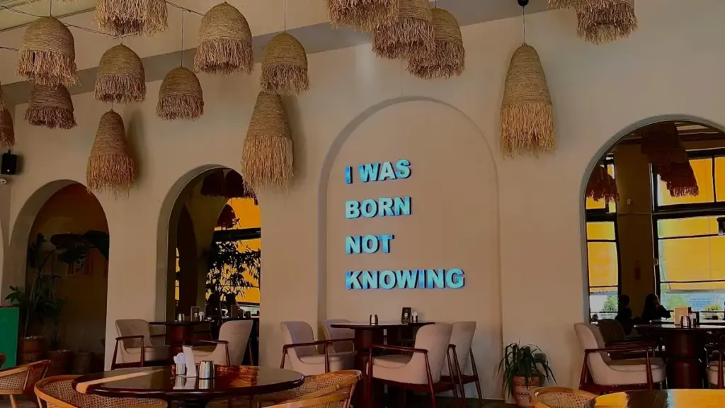 Jagora na hanyar samun creators daga Switzerland a Spotify don kaiwa ga niche users da samun SaaS trials; yafi ga masu tallan digital a Najeriya.