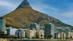 Jagora mai sauki ga 'yan kasuwa a Najeriya don gano masu sayar da kayayyaki a Czech Republic akan Etsy, tsara hadin gwiwa na seasonal deals, da dabarun sadarwa.