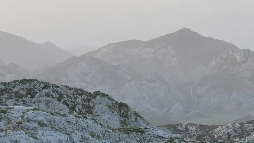 Koyi yadda zaka nemo YouTube creators a Dominican Republic, ka zabi masu dacewa, ka guji bad fit, ka kuma tura brand sentiment sama.